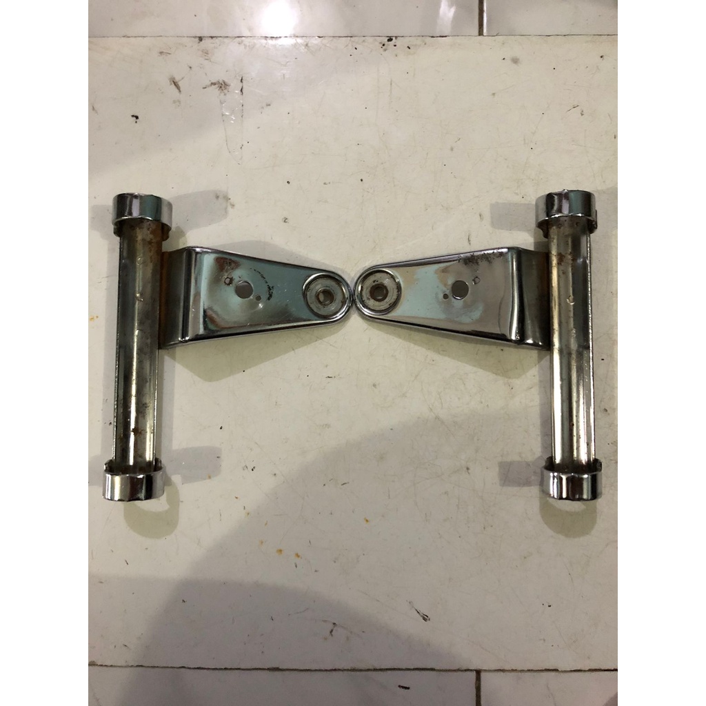 Breket Dudukan Kupingan Lampu Depan Yamaha RX King RX Spesial Ori