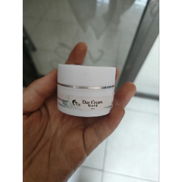 Dy beauty day cream gold