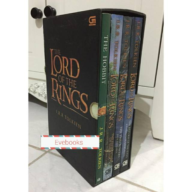 Novel Preloved The Lord Of The Rings box set J. R. R. Tolkien