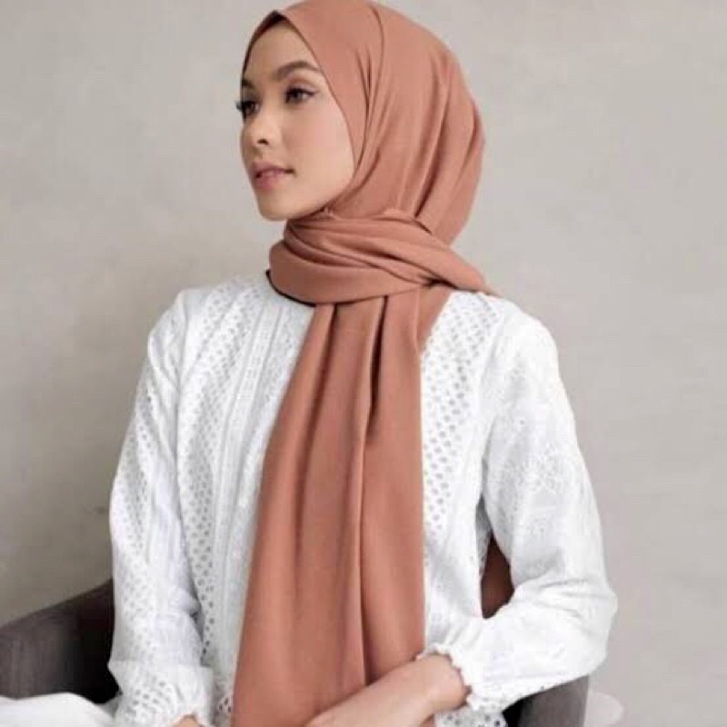 Hijab Instant Diamond Pashmina Tali Panjang Tepi Jahit-Mocca
