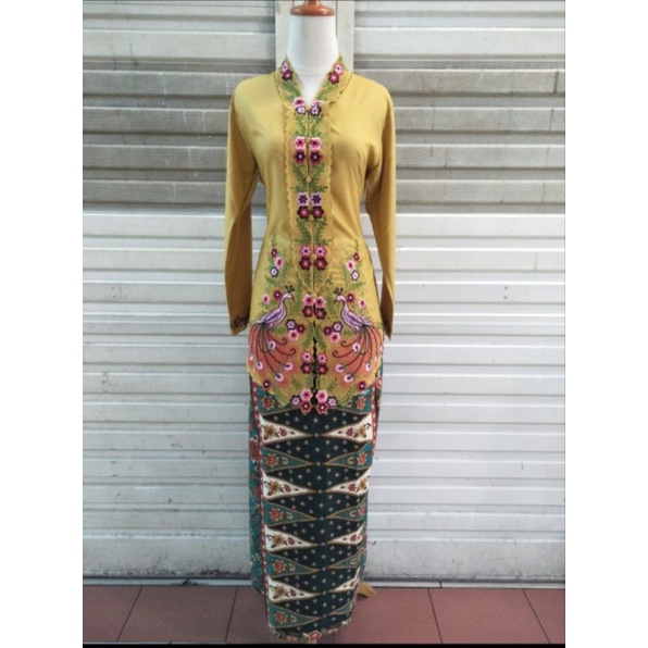 STELAN KEBAYA ENCIM MOTIF MERAK