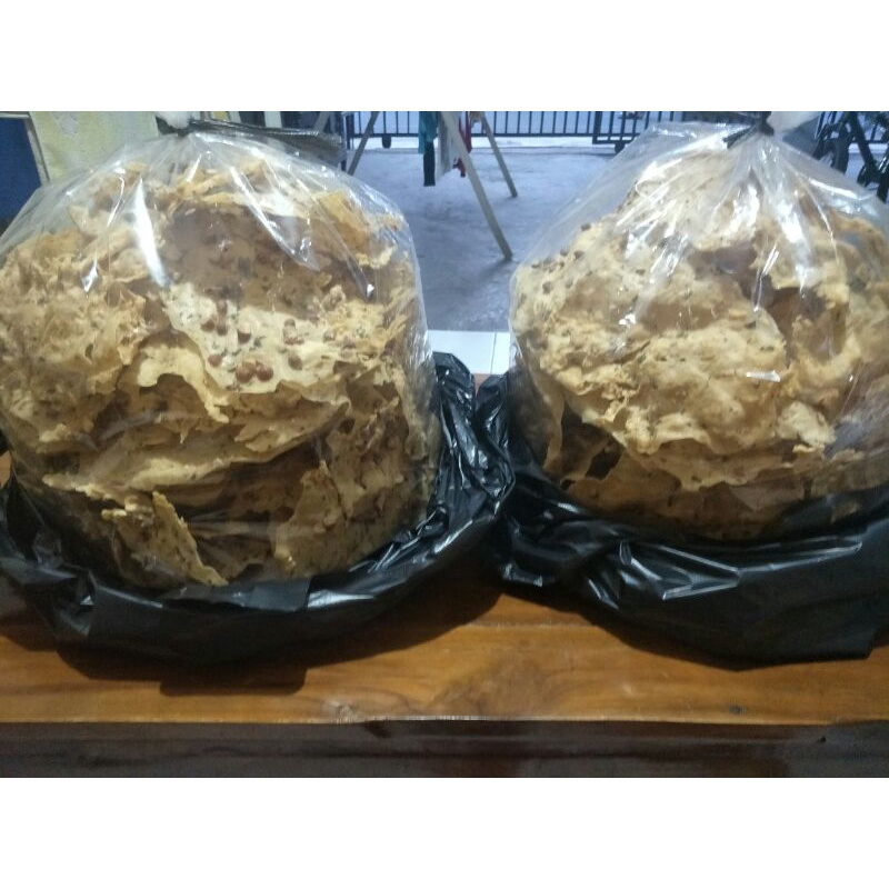 

Peyek Rempeyek Renyah Enak Terasa Daun Jeruknya