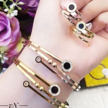 Titanium Set Gelang dan Cincin Wanita 385