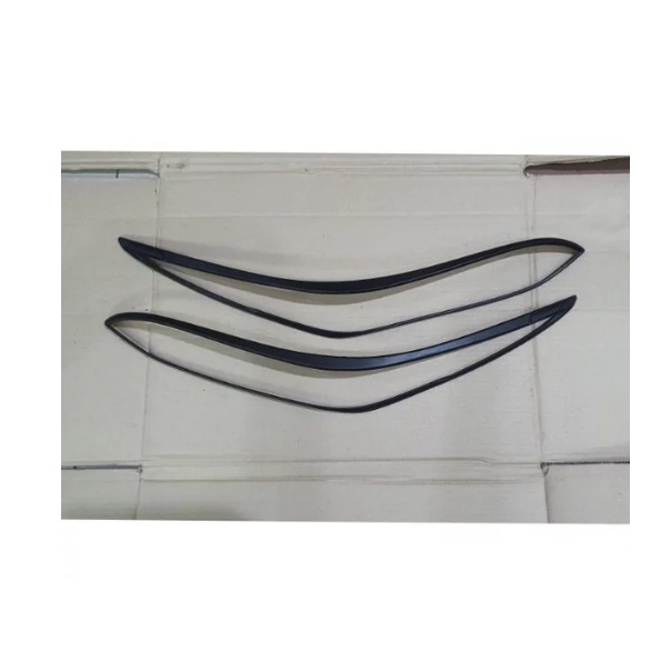 garnish lampu depan mobil fortuner 2021 hitam