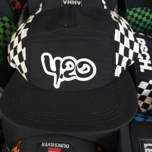Topi HIPHOP Catur Putih FIVE PANEL 4:20 SKYMO Best Seller Snapback 5 PANEL CAPS