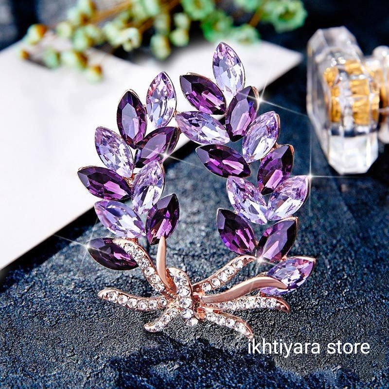 Bros mewah kristal biru untuk gaun pesta