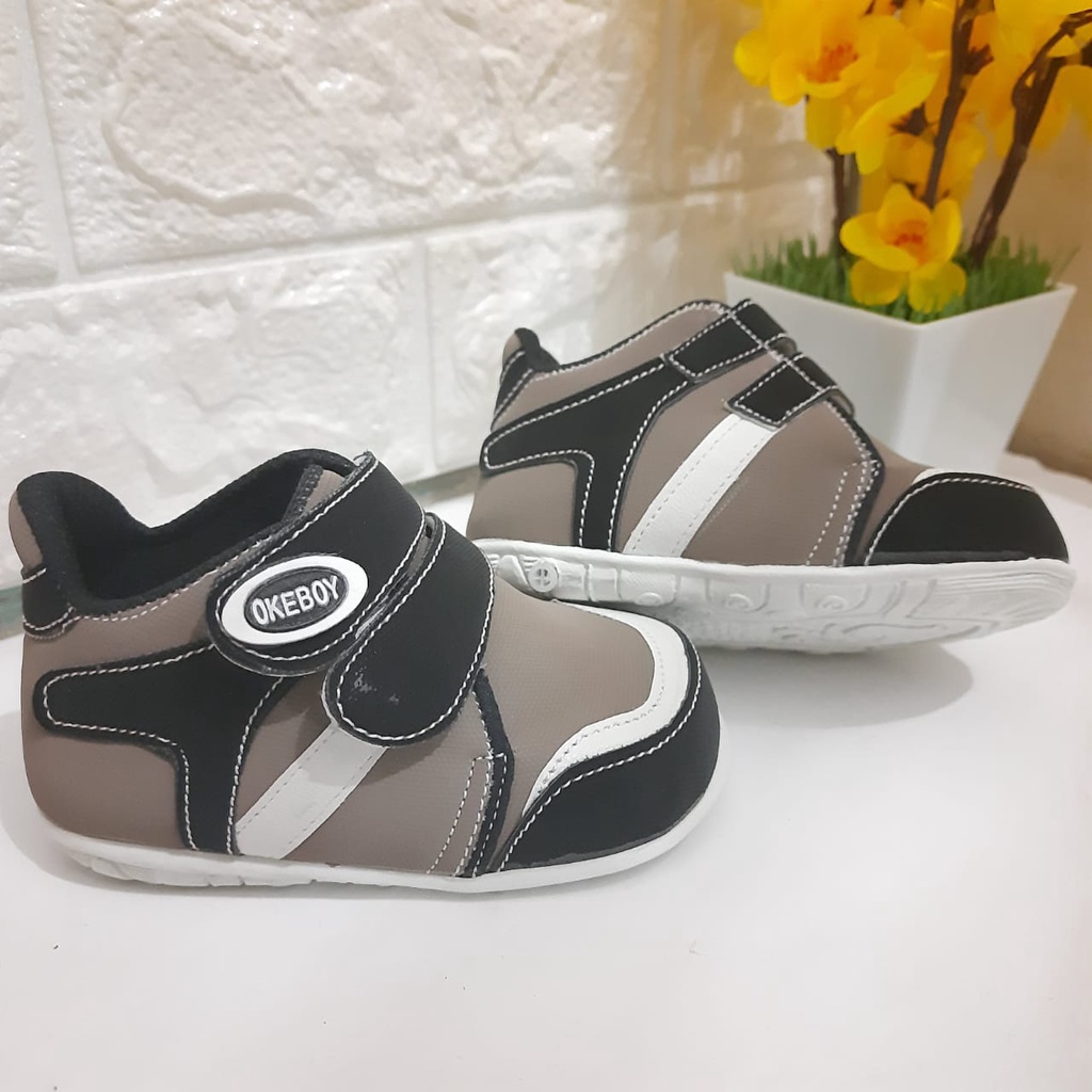 mandirishoesstore-SEPATU SNEAKER ANAK LAKI-LAKI UNTUK USIA 1 2 3 TAHUN SOL BUNYI GAY07