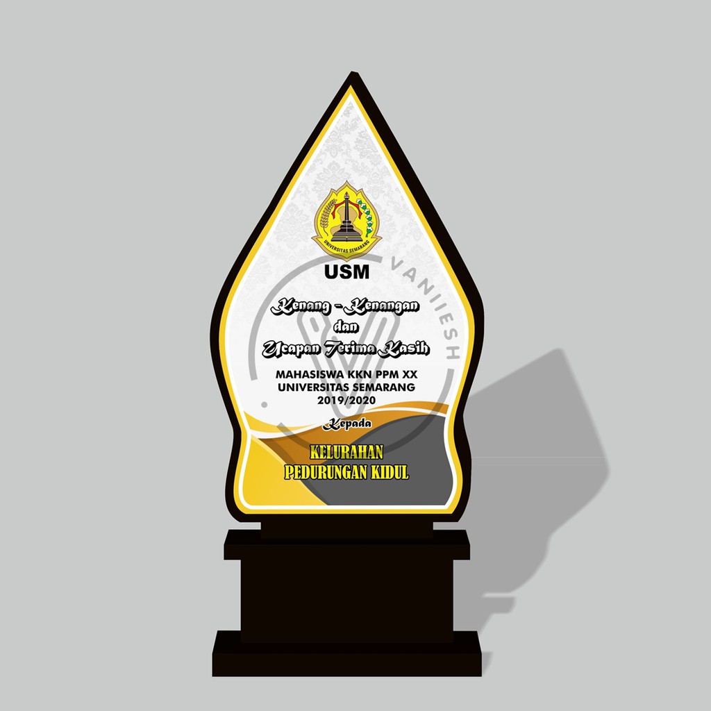 

Plakat Kayu Gunungan Kotak