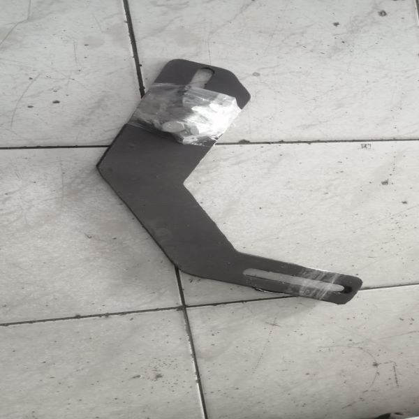 BRACKET TANDUK DEPAN AVANZA