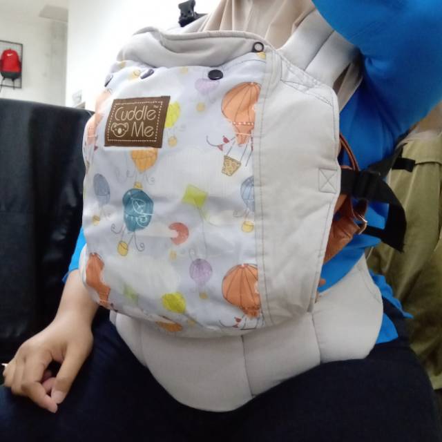 Cuddle me lite carrier preloved