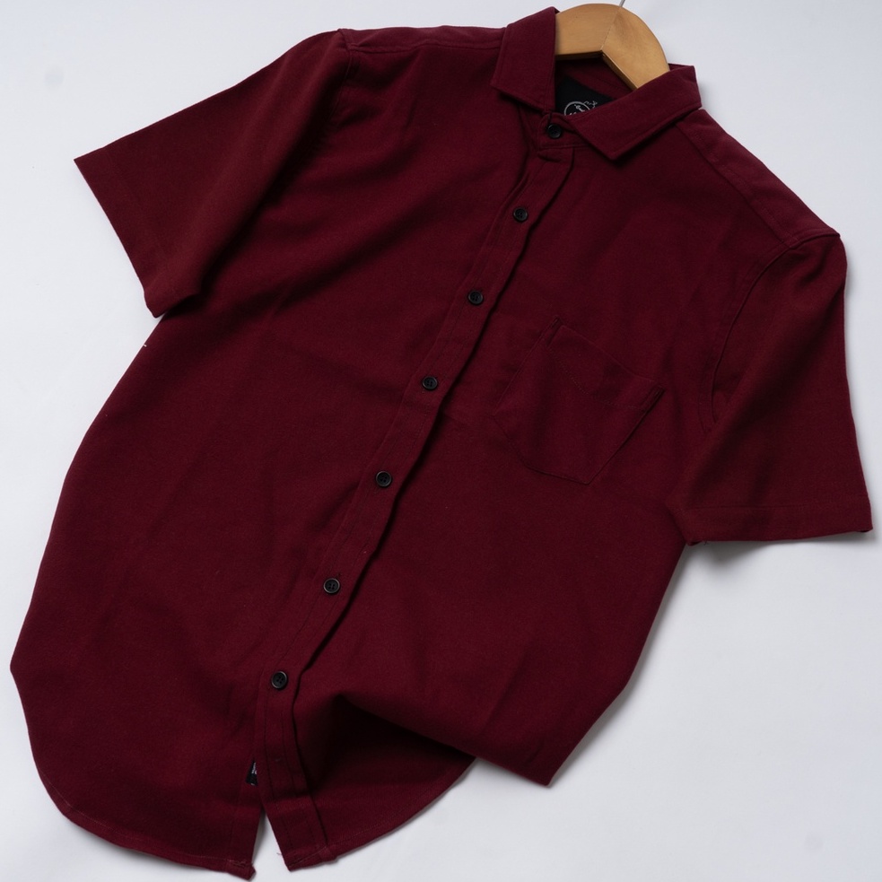Kemeja Polos Pria Lengan Pendek Exclusive Kemeja Flanel Cowok Casual Flanel Distro Maroon 6682