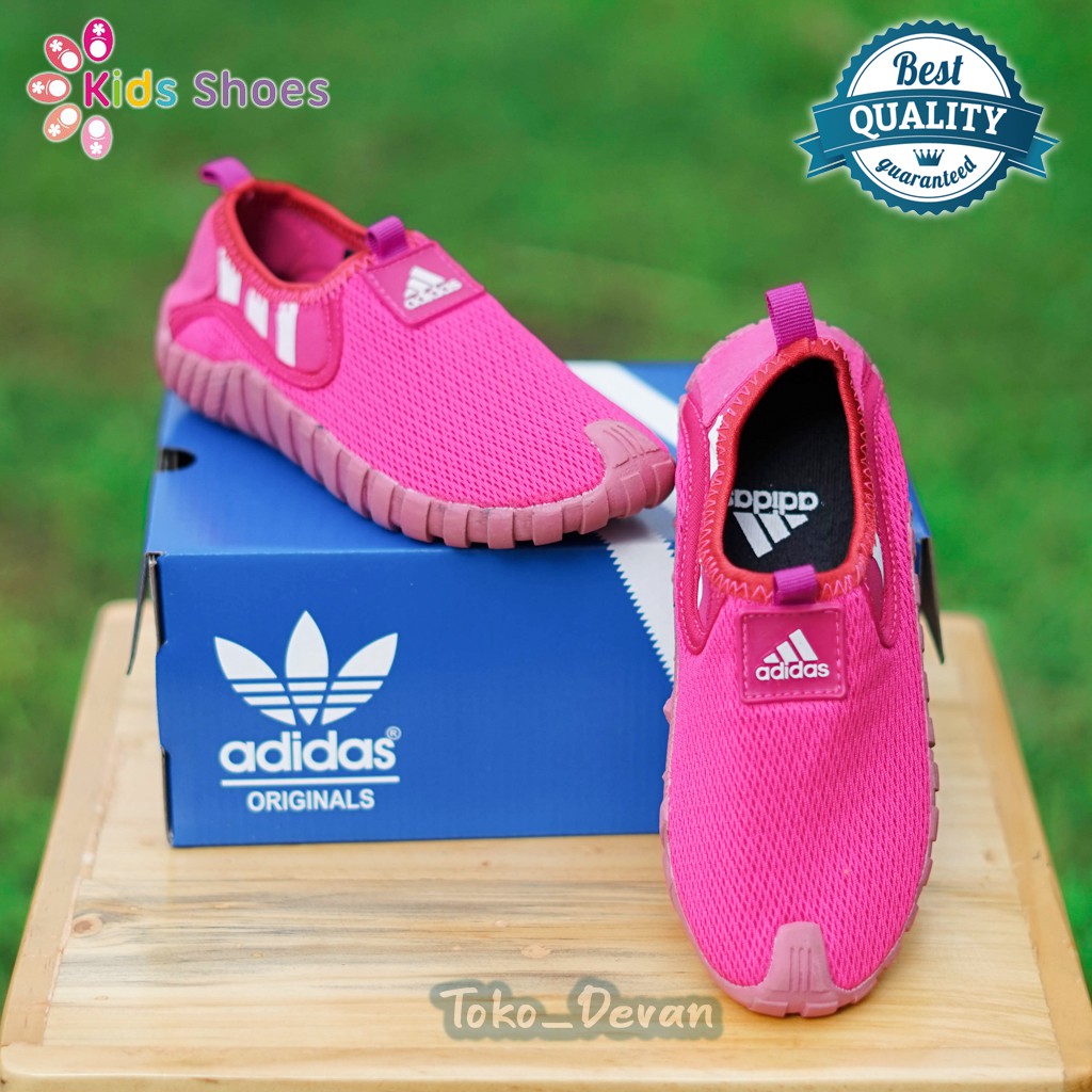 sepatu anak, adidas anak, sepatu slip, sepatu sneaker, sepatu laki laki, adidas jawpaw