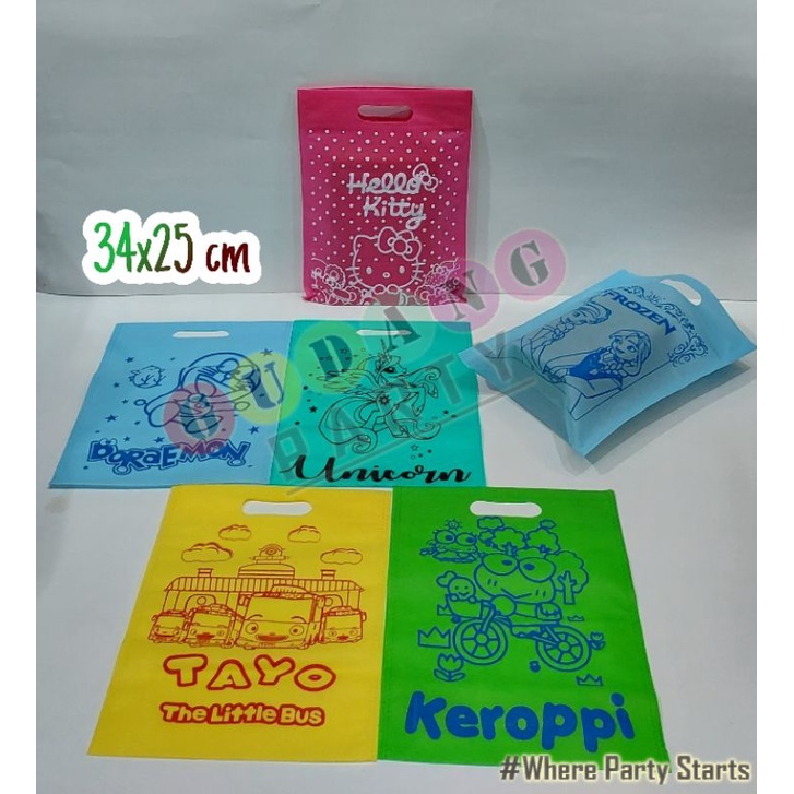 

Isi 20 Pcs/Spunbond Lubang Karakater Besar/Spunbond Oval/Tas Ultah/Ta Bingkisan/Kantong Souvenir