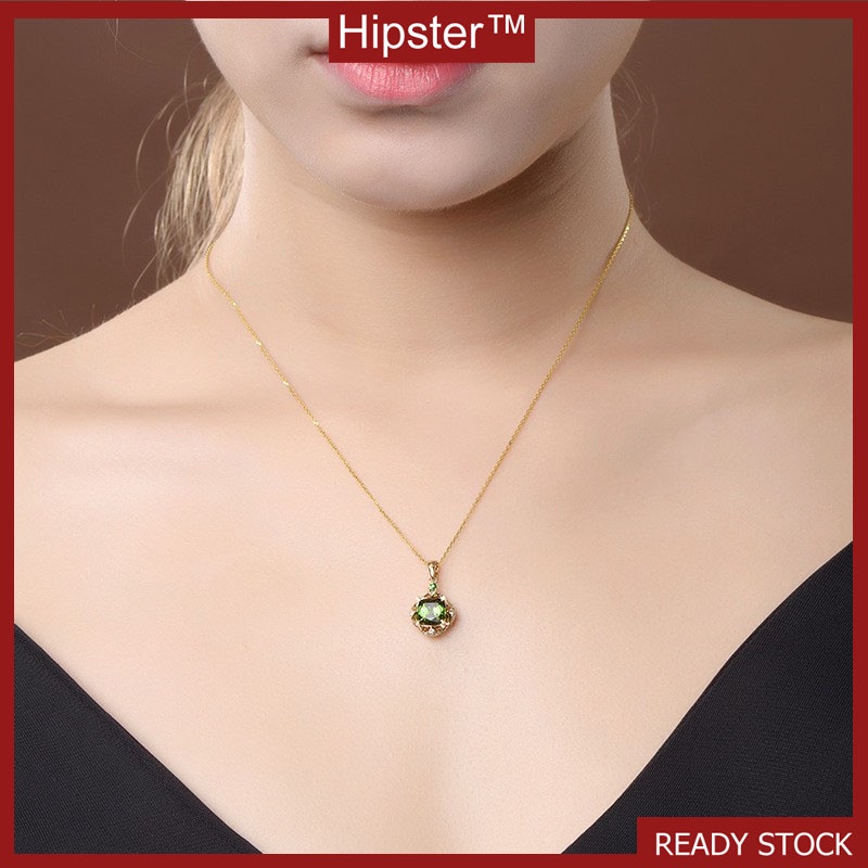 Classic Fashion Atmospheric Square Diamond Natural Green Crystal Pendant Gold Necklace