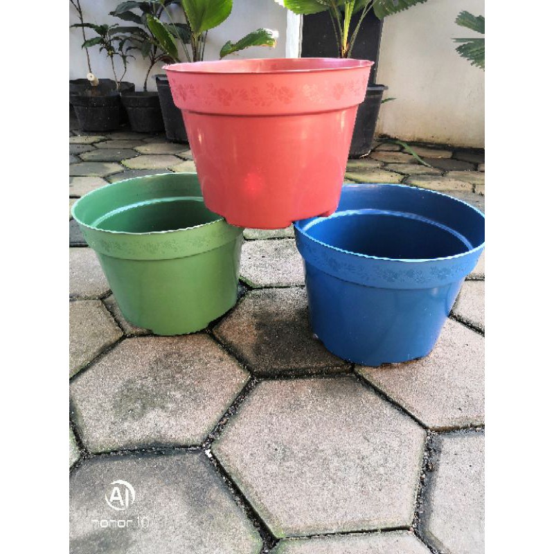 Pot Bunga Pot Tanaman Plastik  25CM