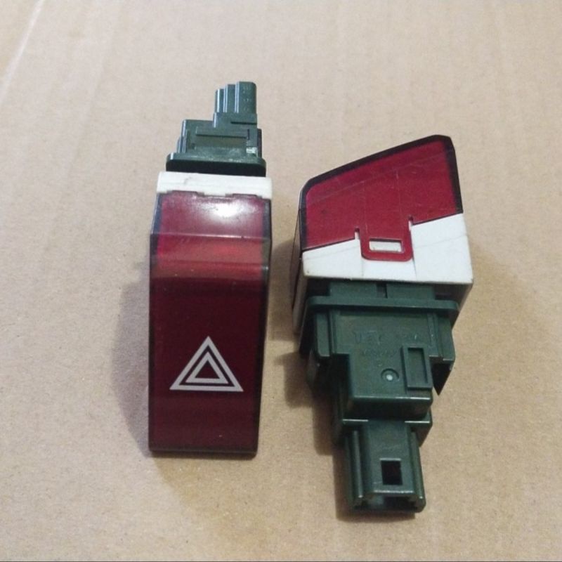 Saklar Tombol Lampu Hazard Mobil Honda Jazz Dan City 2004 UP ORI