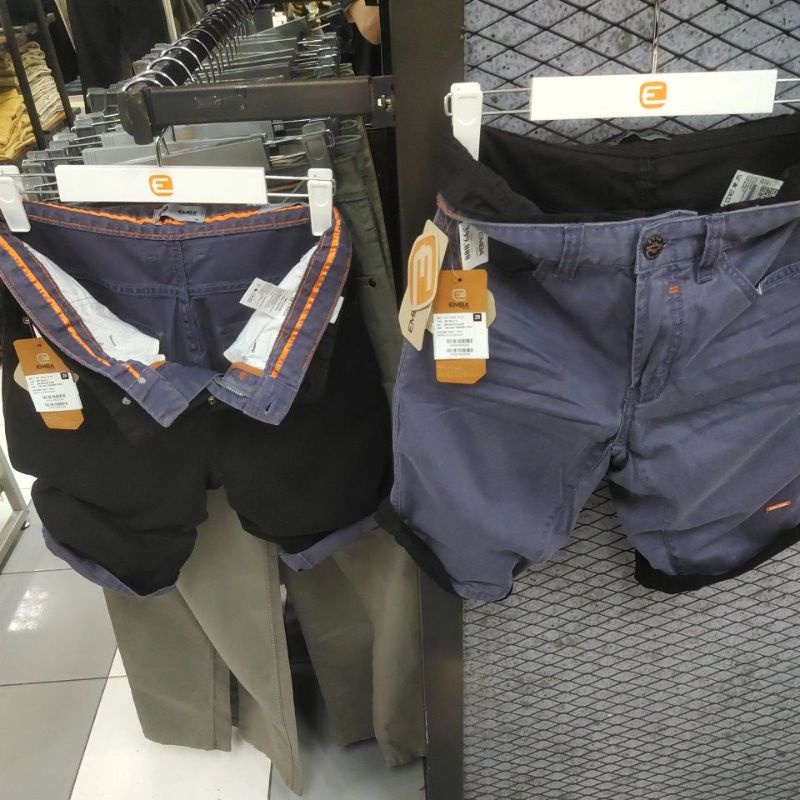 CELANA JEANS PENDEK PRIA MERK EMBA JEANS TERLARIS