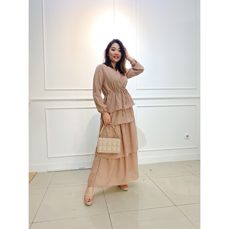 Vanesha Margaretta - SET 112# Atasan dan rok rumbai