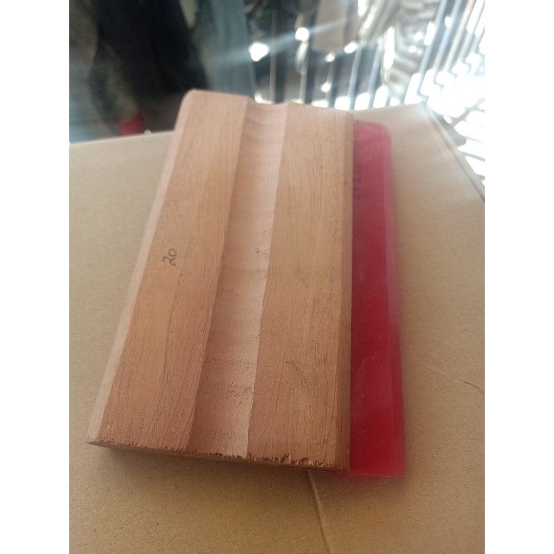 

GAGANG KAYU RAKEL DAN KARET LANCIP BESAR MERAH ( HARGA PER 1 CM )