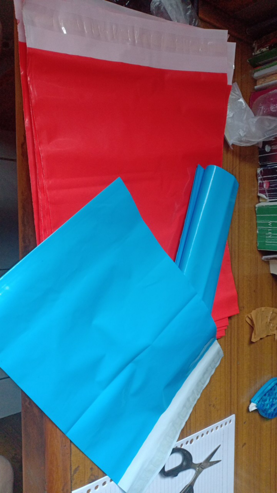 Plastik Packing Polymailer Hitam, Biru Langit, Orange Ukuran 17x30, 20x30, 25x35, 28x42, Dan 35x45