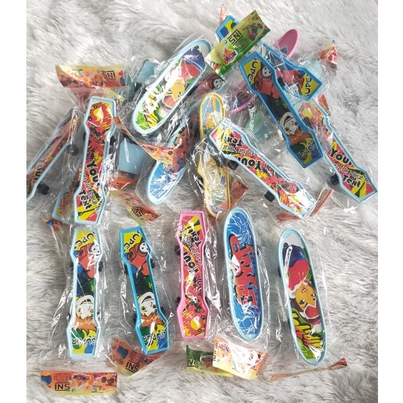 Mainan SakteBoard Mini Mainan Skateboard anak Mainan Rentengan Mainan Murah Mainan Finger SkateBoard