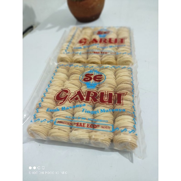 

Sekar_Shop07 Kue Garut Eco Khas Solo Manis Gurih Enak