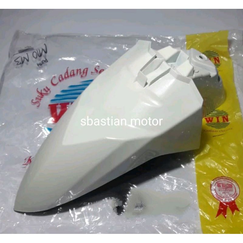 spakbor depan Mio M3 putih non ori