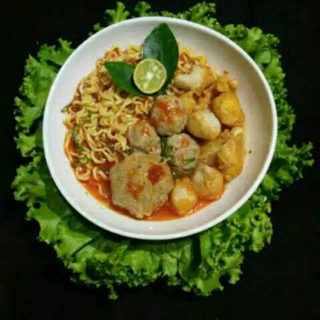 

MIE YAMIN PENTOL