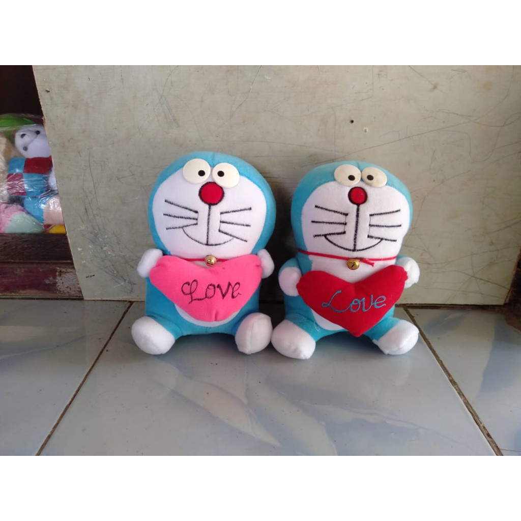 Boneka Doraemon Love Size S -20cm