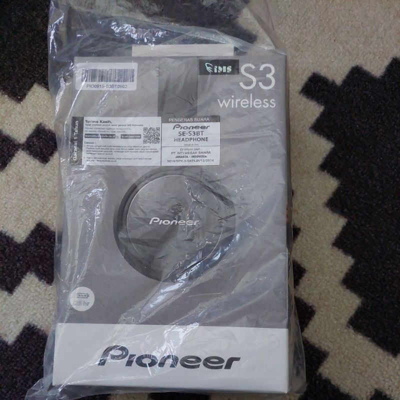 New Headphone Pioneer SE-S3BT