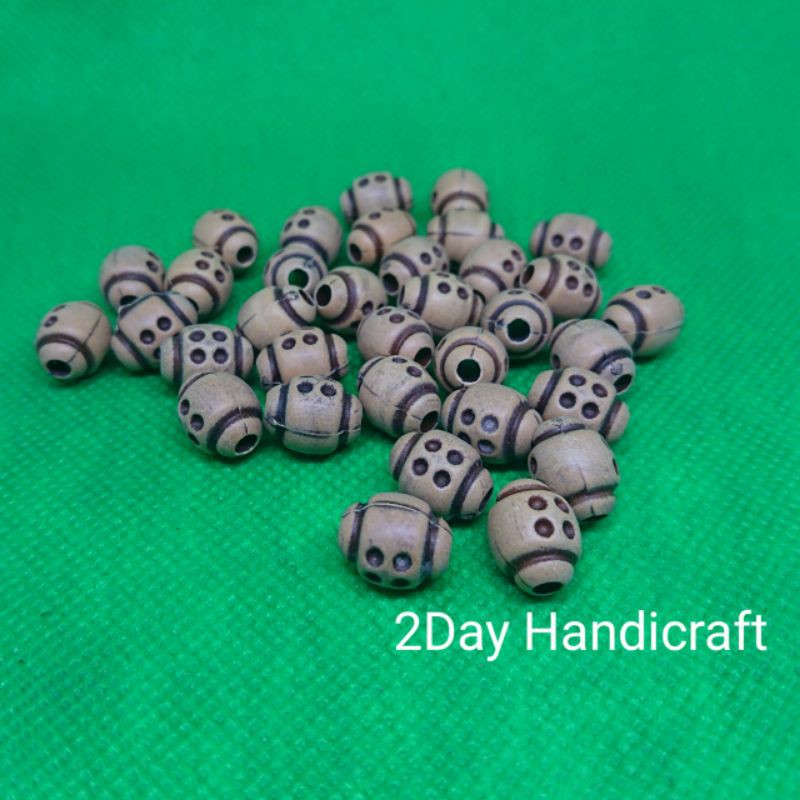 Mote Kayu Corak Unik Bentuk Oval -  Manik manik Aplikasi Kayu