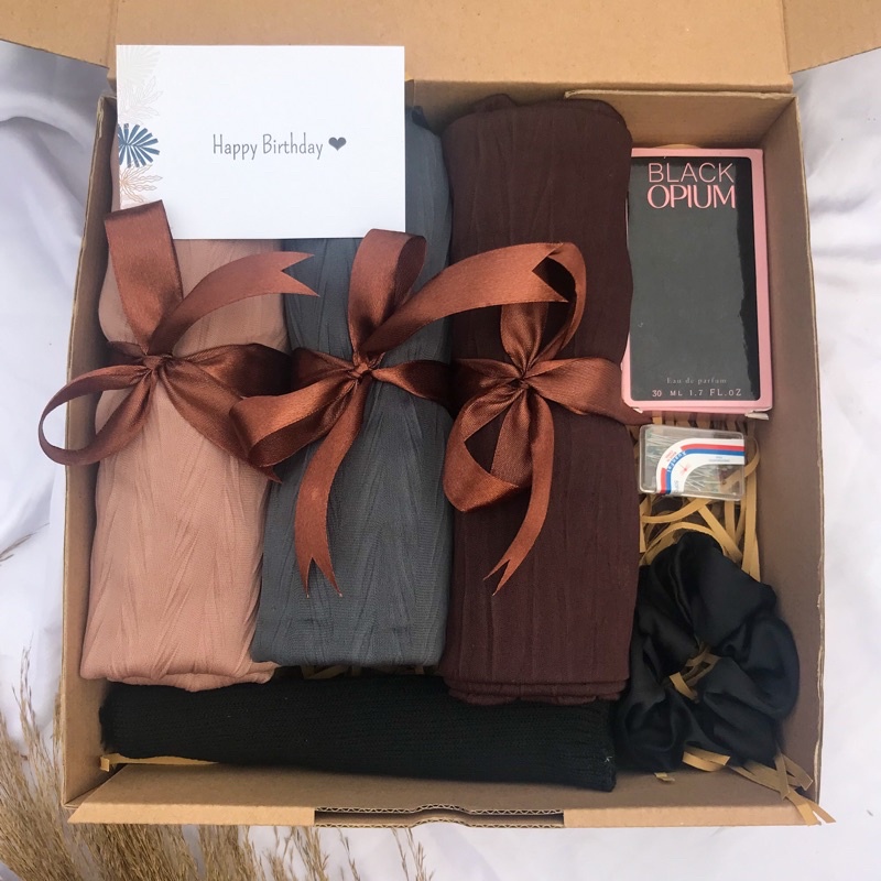 

[KDW154] HAMPERS HIJAB BERGO PLISKET / HAMPERS RAMADHAN / HAMPERS HIJAB / KADO CEWEK / GRADUATION / HIJAB BERGO / KADO WEDDING
