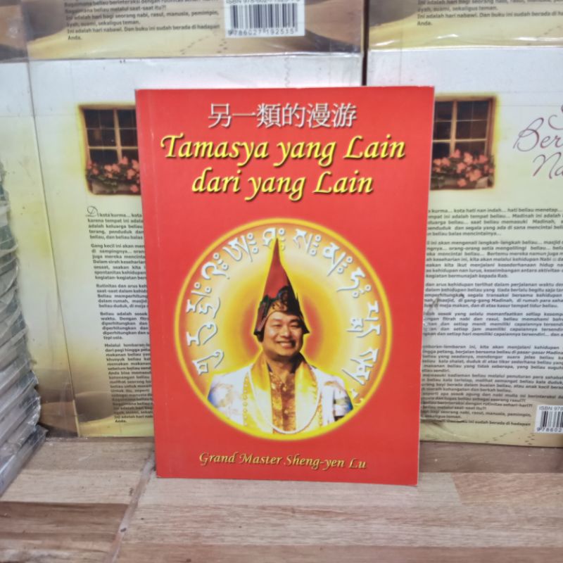 

BUKU ORIGINAL - TAMASYA YANG LAIN DARI YANG LAIN