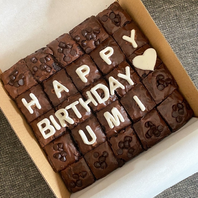 

BROWNIES ULTAH CUSTOM LETTER BY ELSKITCHEN