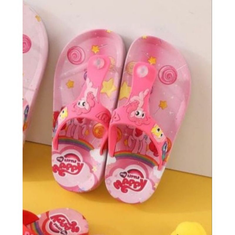 SANDAL JEPIT  ANAK PEREMPUAN MOTIF UNICRON IMPORT