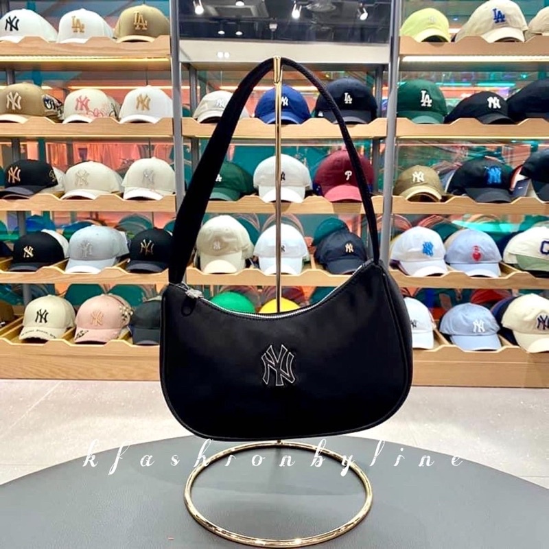 MLB Nylon Hobo Bag New York Yankees (BLACK)