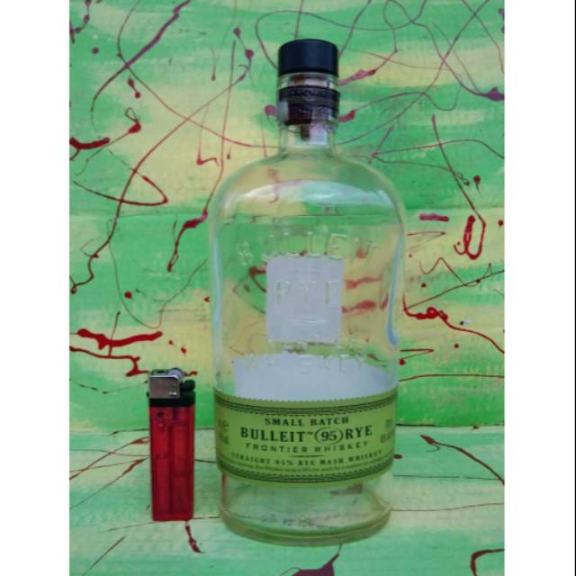 Botol bekas miras minuman keras whisky bulleit