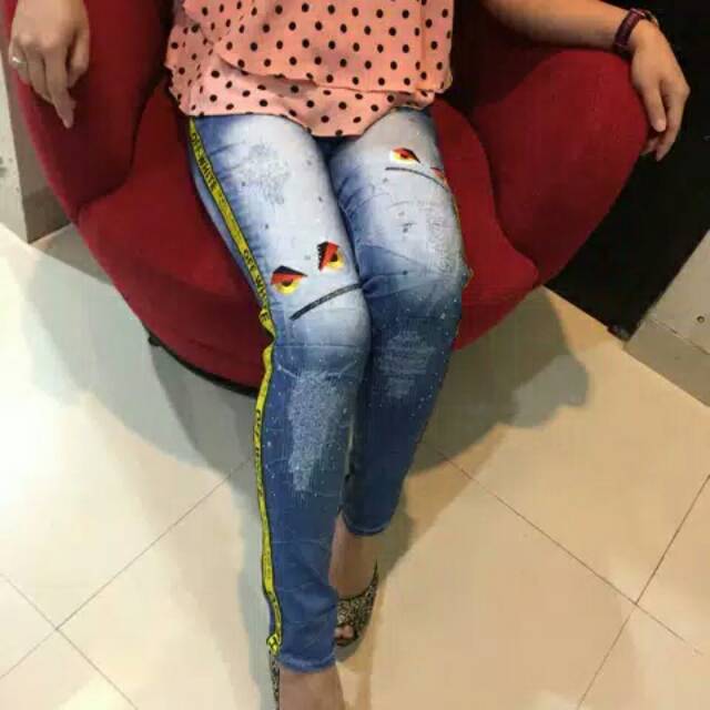 CELANA JEANS OFF WHITE