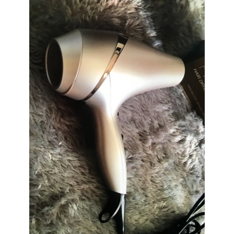Remington Infinite Hairdryer