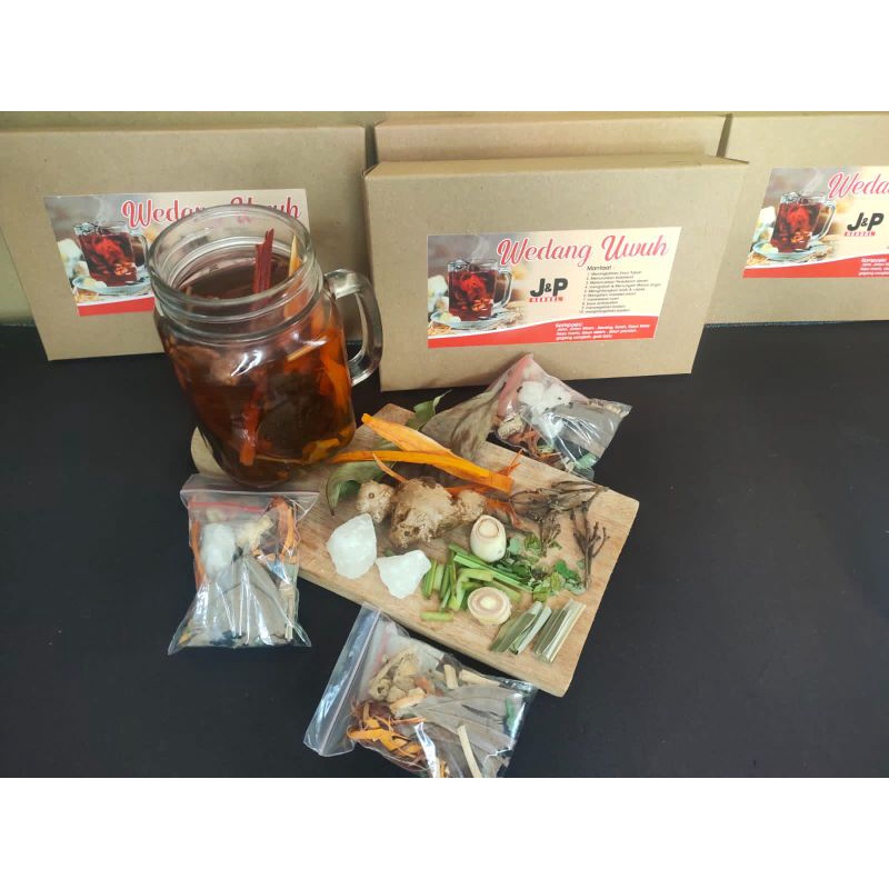 

WEDANG UWUH MINUMAN HERBAL ALAMI