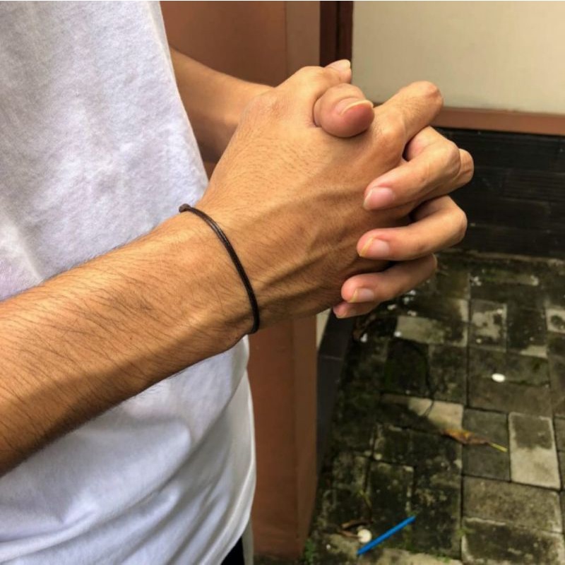 [2pcs] Gelang Couple Magnet Tali Hitam Polos Kapel Pasangan Sahabat Pria Wanita Tali Korea-4