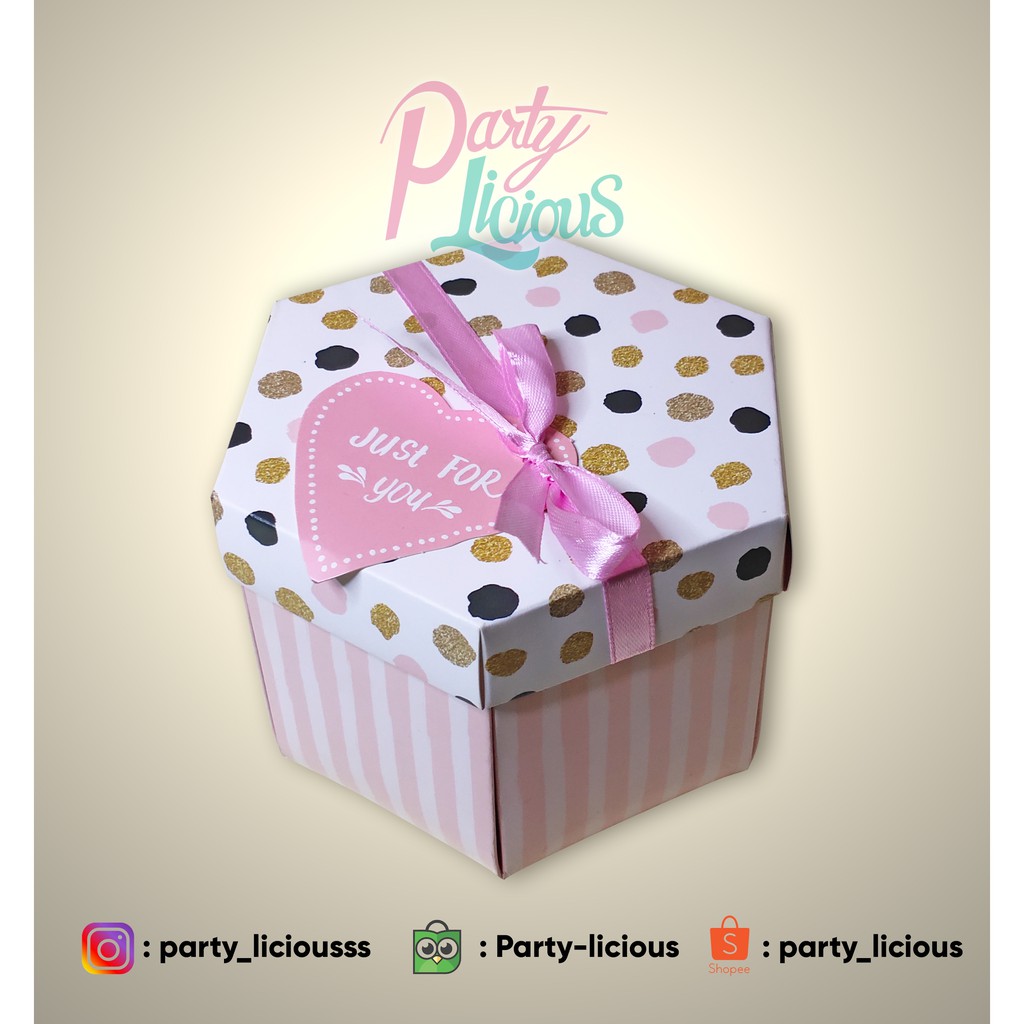 

Surprise Box Kado Unik 3 Dimensi Pop Up Hexagonal Putih