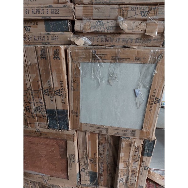 Keramik Spectrume Mulia 40 x 40