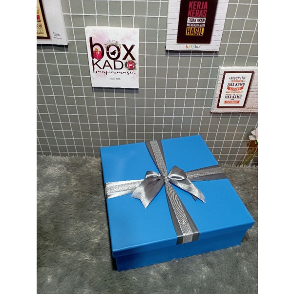 

Box Kado Biru By box Kado Banjarmasin