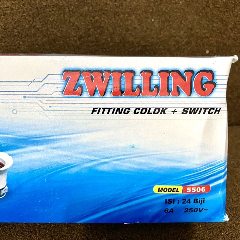 FITTING COLOK SWITCH 6A 250 VOLT MERK ZWILLING / Fitting Colok + Switch On OFF