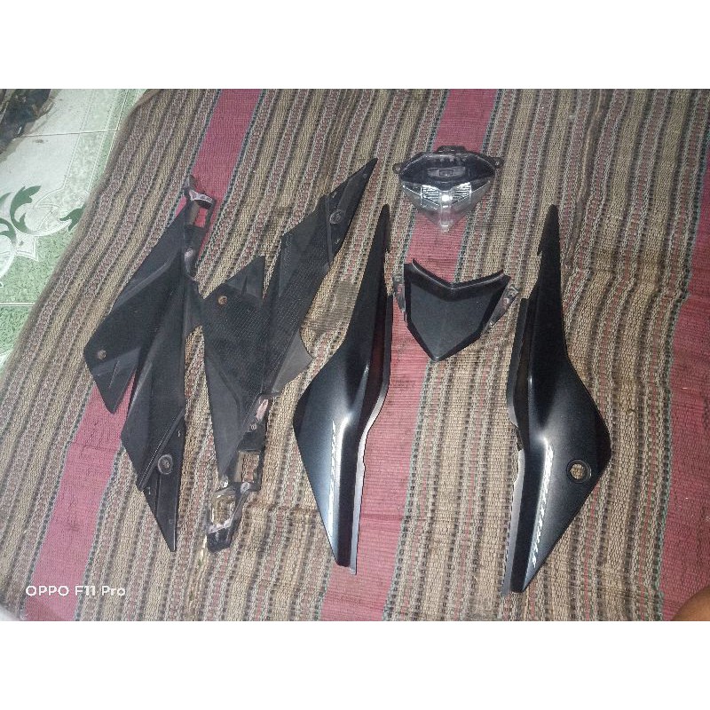 body belakang new CB150R hitam