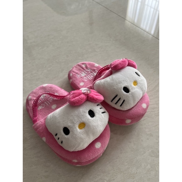 Preloved Sandal rumah anak perempuan Hello kitty