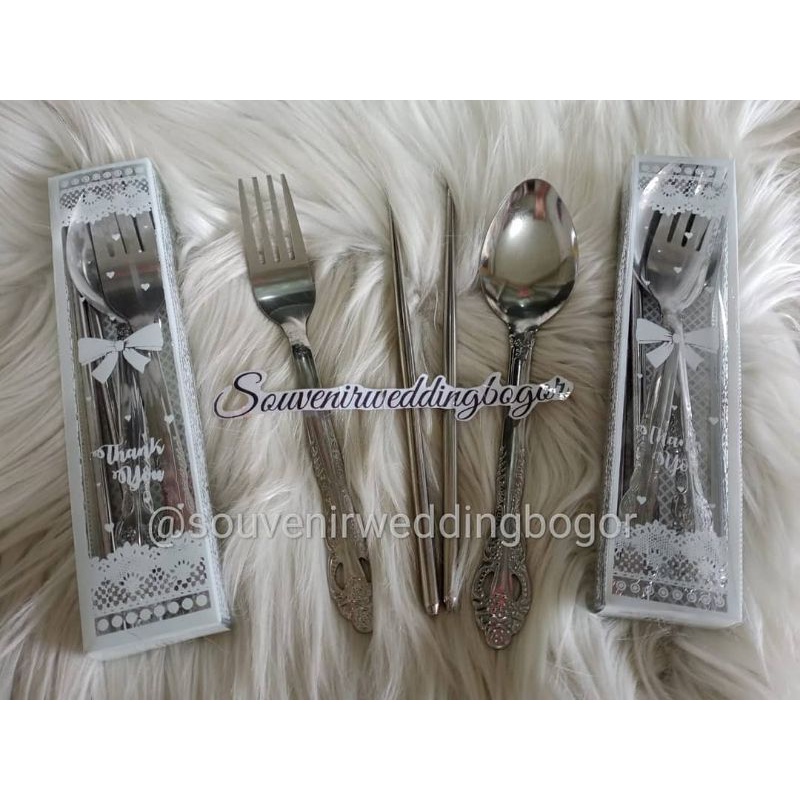 Souvenir sendok set garpu sumpit stainless kemasan mika sovenir supenir pernikahan