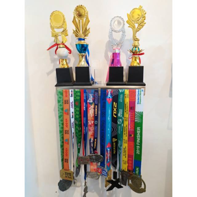 Trophy Shelf Rak Tropi Piala - MEDAL HANGER - GANTUNGAN MEDALI