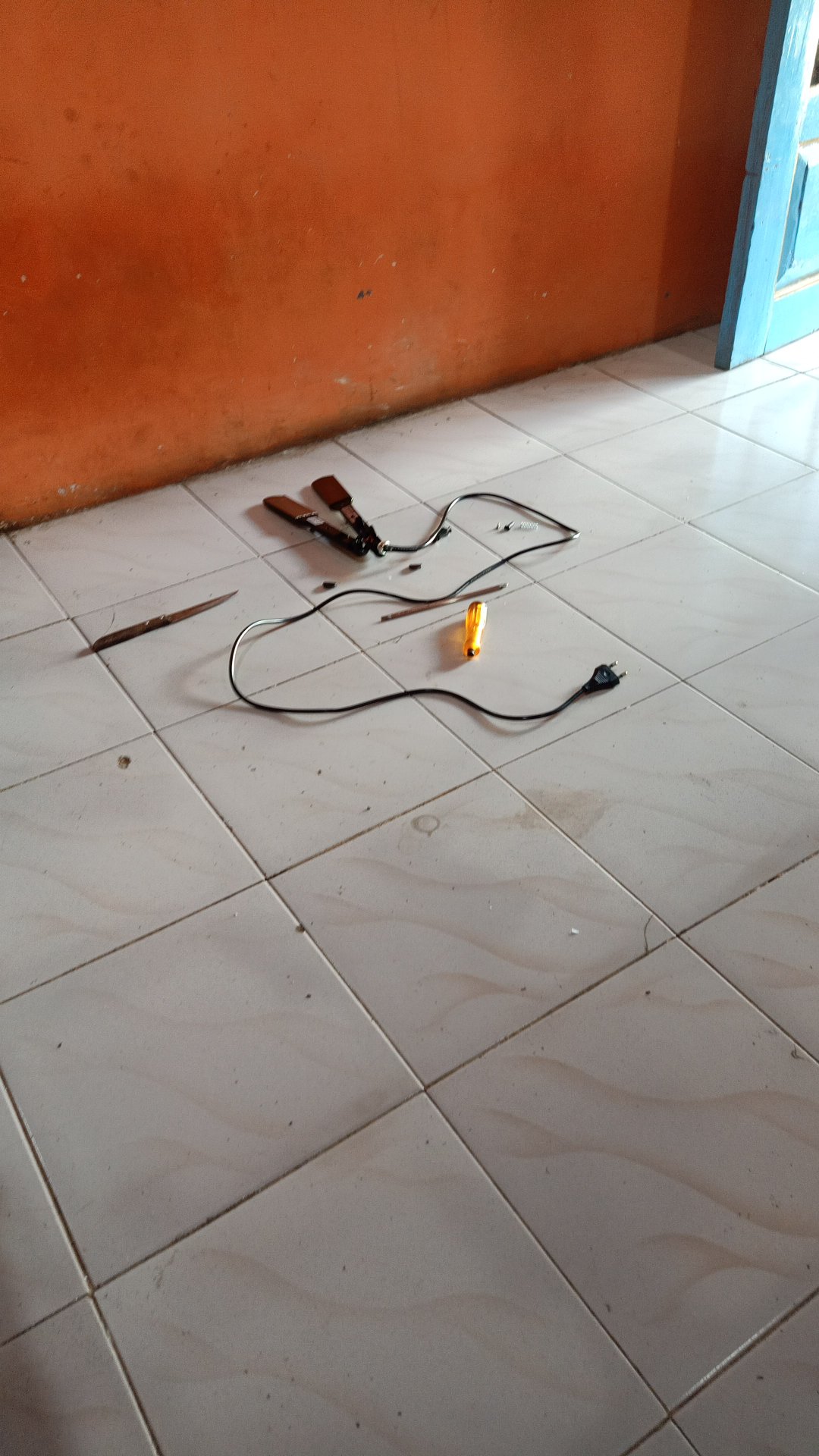 Rel Laci Lenaga By Huben 30 Cm 1 Set (2 Pcs). Biasa Roda Singel Track Putih Free Skrup